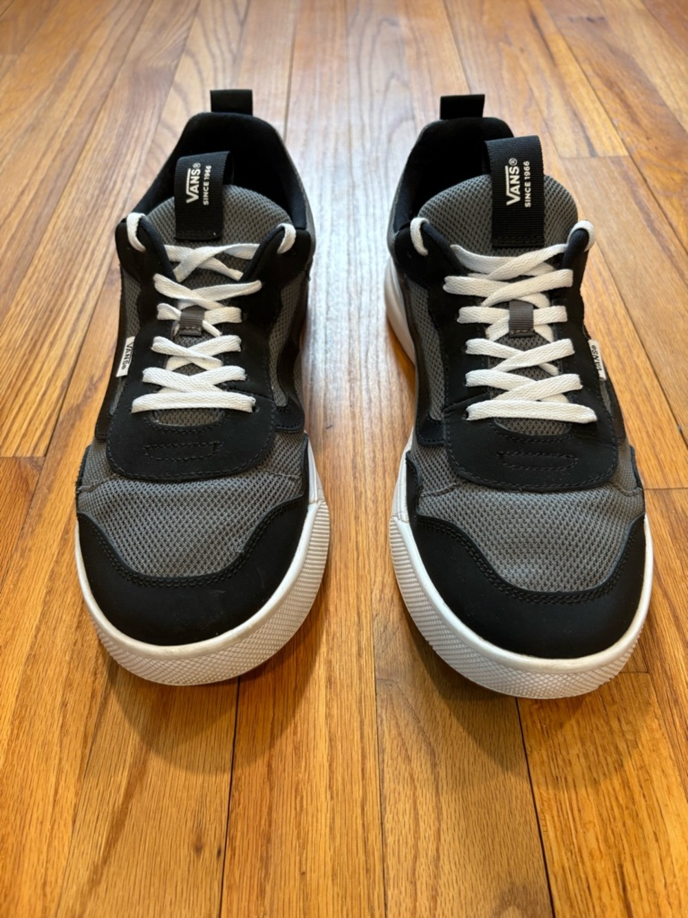 Men’s Vans Sneakers Black and Gray